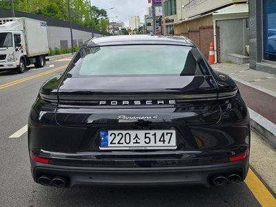 PORSCHE PANAMERA - 5