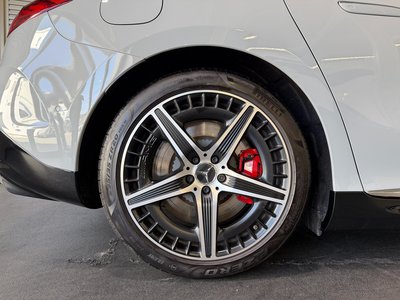 2023 Mercedes-BENZ EQE AMG — миниатюра 11