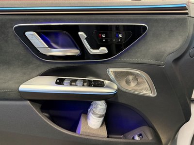 2023 Mercedes-BENZ EQE AMG — миниатюра 16