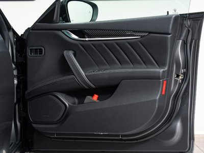 2019 Maserati GHIBLI thumbnail 32