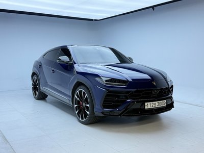 LAMBORGHINI URUS - 5