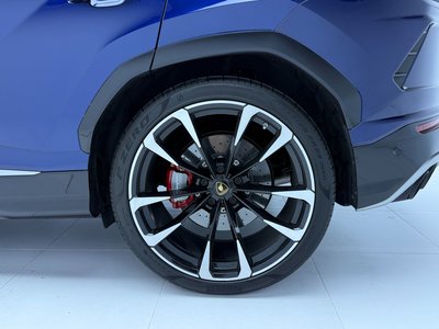 2020 Lamborghini URUS — миниатюра 12