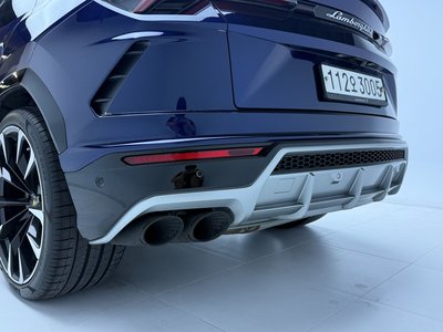 LAMBORGHINI URUS - 8