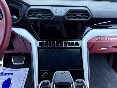 2020 Lamborghini URUS — миниатюра 16
