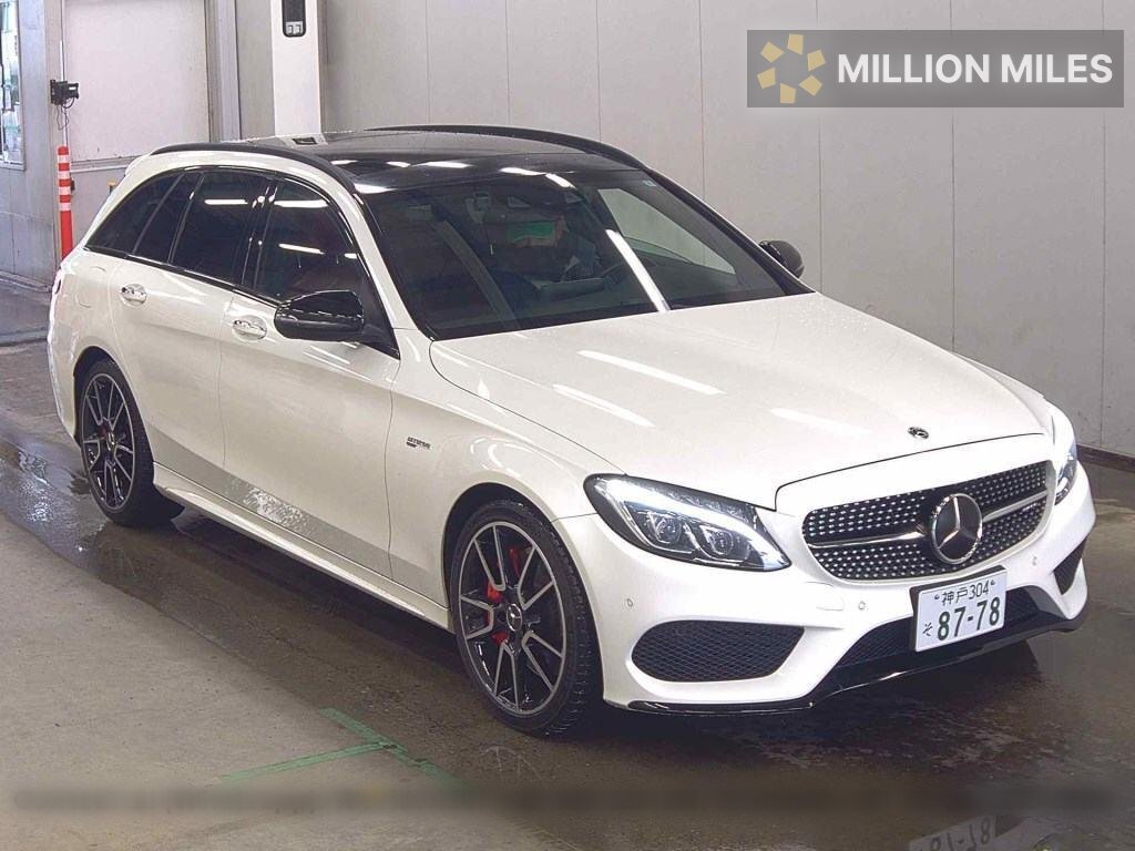 MERCEDES-BENZ C-CLASS AMG - View 1