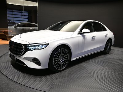 MERCEDES-BENZ E-CLASS - 1