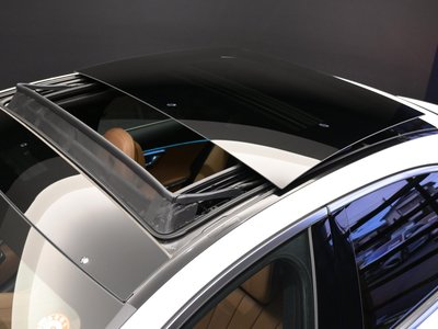 MERCEDES-BENZ E-CLASS - 9