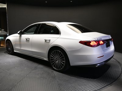 MERCEDES-BENZ E-CLASS - 7