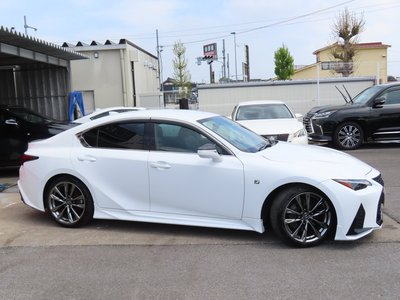 LEXUS IS - 4
