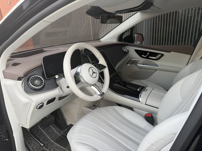 MERCEDES-BENZ EQE - 4