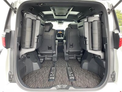 2023 Toyota ALPHARD thumbnail 34