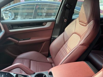 PORSCHE CAYENNE - 10