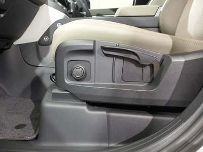 صورة مصغرة 42 لـ 2023 LAND Rover DEFENDER