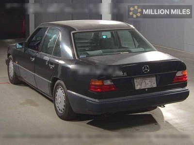 MERCEDES-BENZ E-CLASS - 2