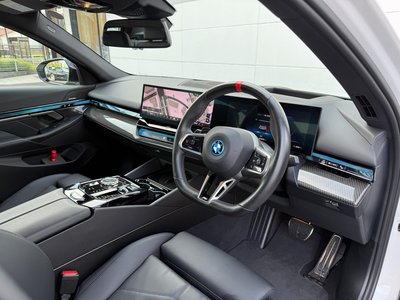 2024 BMW I5 — фото 8