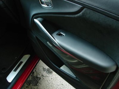 ASTON MARTIN DBX - 5