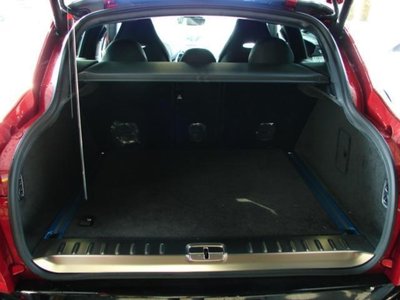 ASTON MARTIN DBX - 8