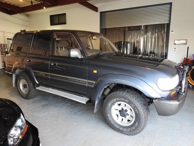 TOYOTA LAND CRUISER 80 - 3