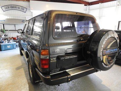 TOYOTA LAND CRUISER 80 - 10