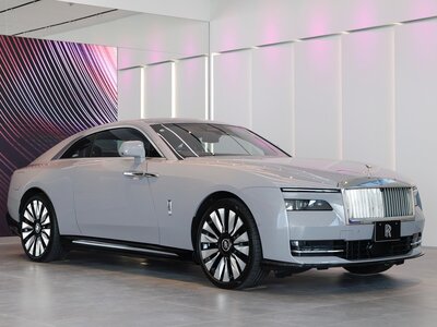 ROLLS-ROYCE SPECTRE