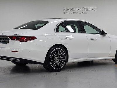 MERCEDES-BENZ E-CLASS - 5