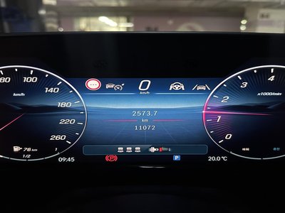 MERCEDES-BENZ E-CLASS - 8