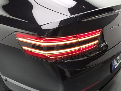 GENESIS G80 (RG3) - 10