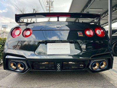 NISSAN GT-R - 4