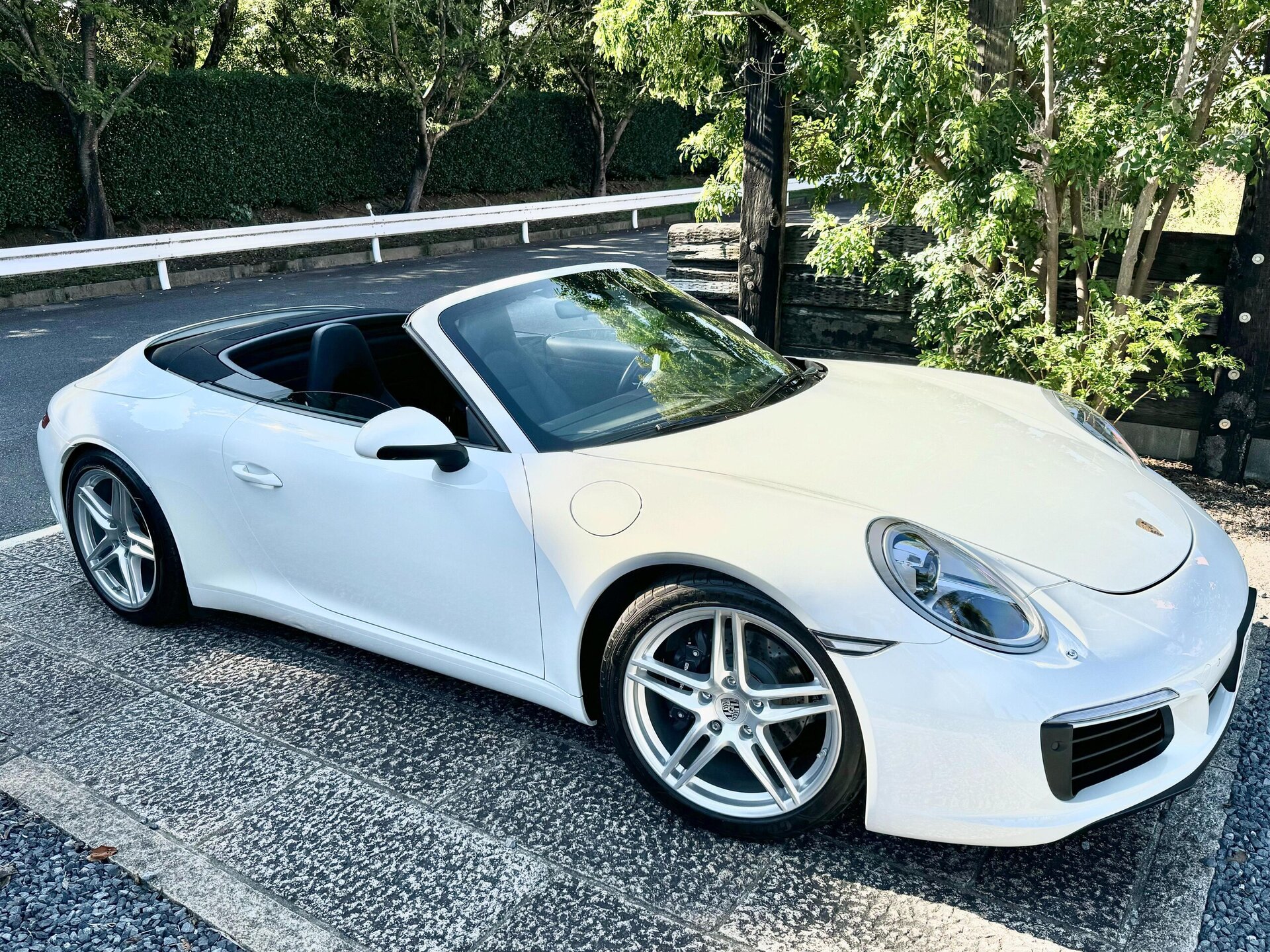 PORSCHE 911 CABRIOLET - View 1