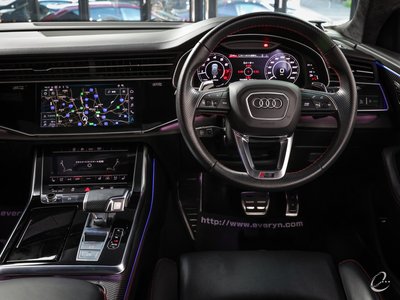 صورة 76 لـ 2021 AUDI RS Q8