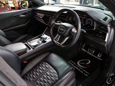 صورة 77 لـ 2021 AUDI RS Q8