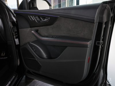 صورة 78 لـ 2021 AUDI RS Q8