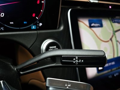 MERCEDES-BENZ E-CLASS - 9