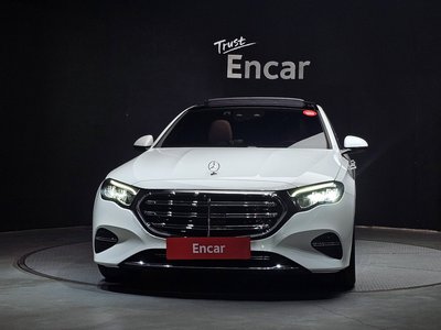 MERCEDES-BENZ E-CLASS - 2