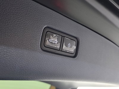 2023 Genesis GV80 thumbnail 24