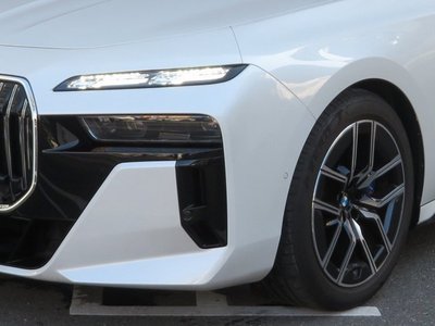 2025 BMW 7 SERIES thumbnail 50