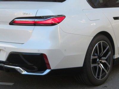 2025 BMW 7 SERIES thumbnail 51