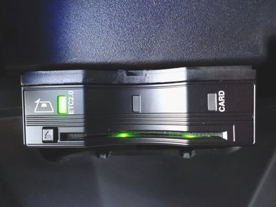 MERCEDES-BENZ GLB - 10