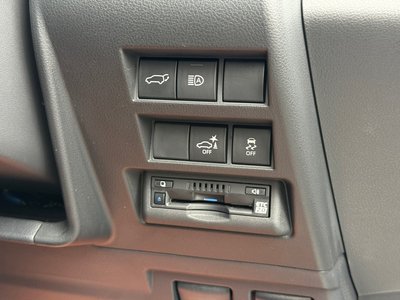 2023 Toyota LAND CRUISER 300 thumbnail 72