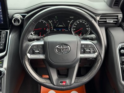 2023 Toyota LAND CRUISER 300 thumbnail 52