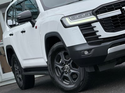 صورة 10 لـ 2023 Toyota LAND CRUISER 300