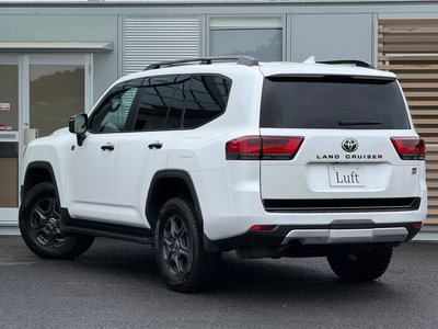 صورة 3 لـ 2023 Toyota LAND CRUISER 300