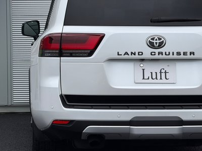 2023 Toyota LAND CRUISER 300 thumbnail 32