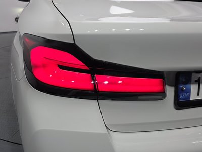 2023 BMW 5 SERIES 照片 10