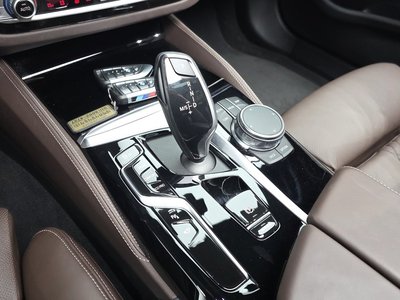 صورة مصغرة 12 لـ 2023 BMW 5 SERIES