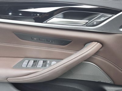 صورة مصغرة 30 لـ 2023 BMW 5 SERIES