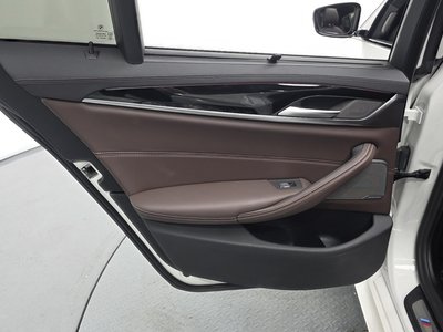 صورة مصغرة 15 لـ 2023 BMW 5 SERIES