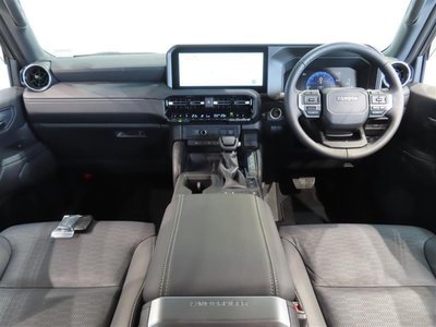 TOYOTA LAND CRUISER - 4