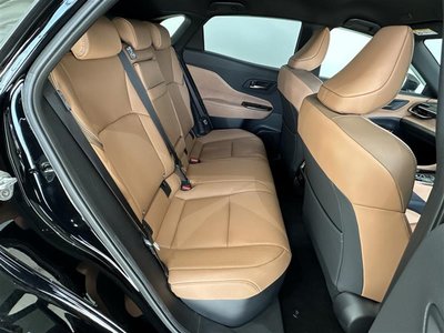 TOYOTA CROWN SPORT - 10