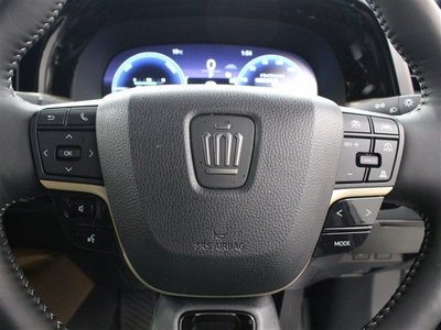 2025 Toyota CROWN CROSSOVER — фото 8